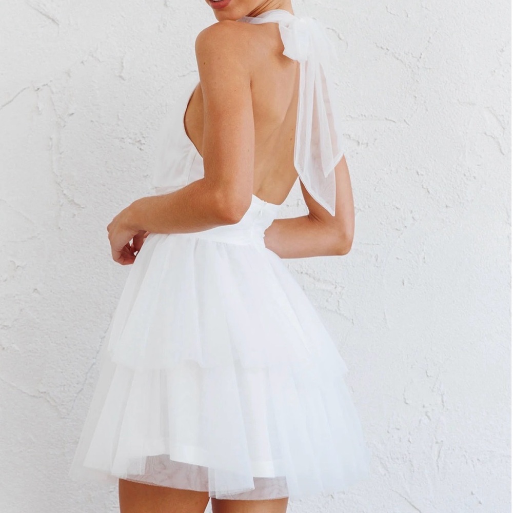 Selfie Leslie White Halterneck Tulle Mini Dress